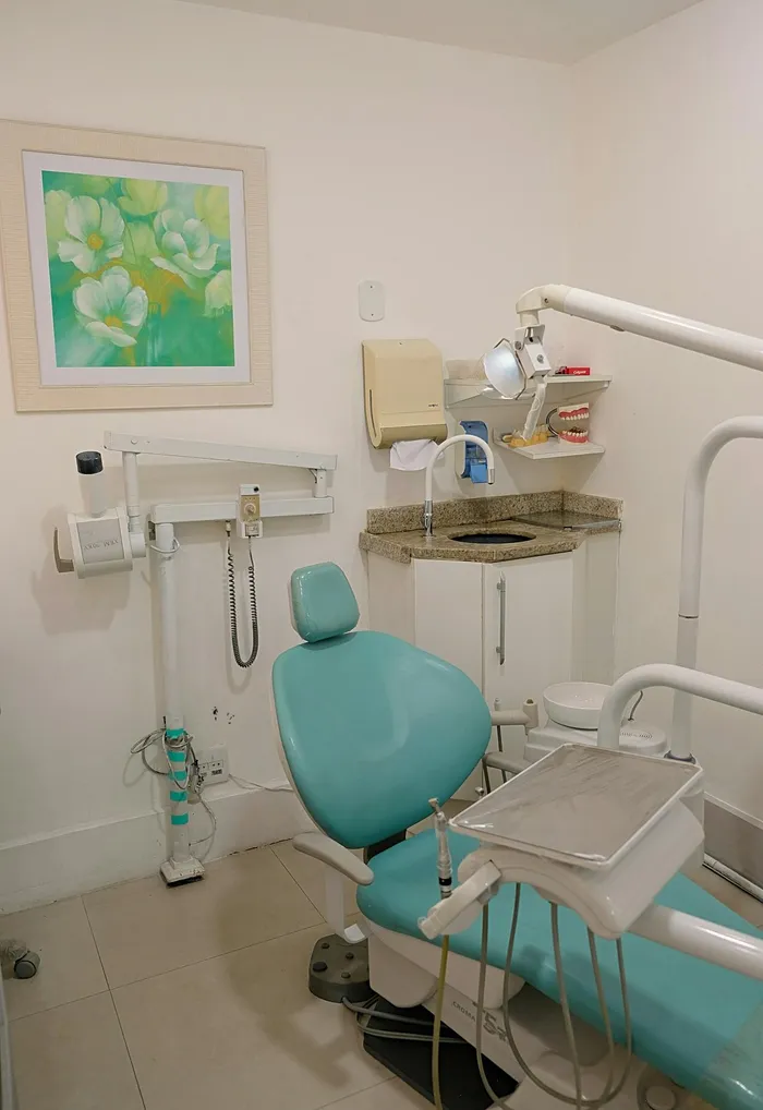 Modern interior of Taki Dent dental clinic in Antalya — a calm, professional environment designed for international patients
